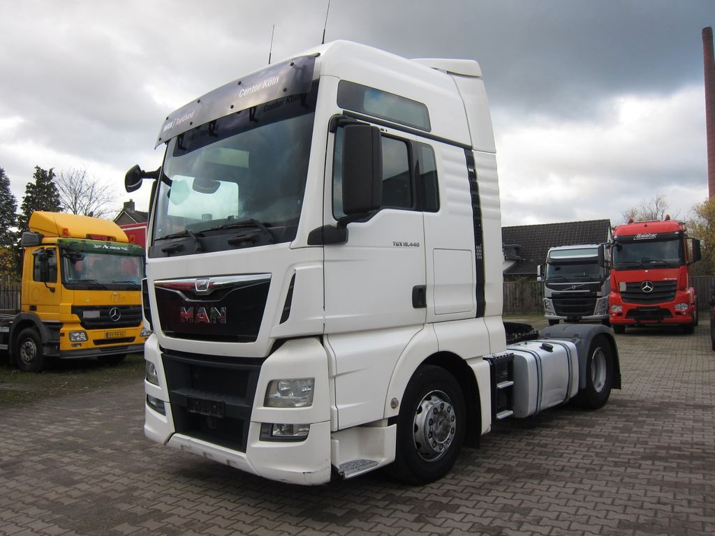 MAN TGX 18 440 XXL Retarder E6 730tkm 2xTank - شاحنة جرار: صور 3 MAN TGX 18 440 XXL Retarder E6 730tkm 2xTank - شاحنة جرار: صور 3