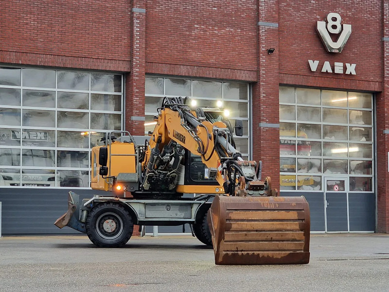 Liebherr A916 - 110 KW - Central Greasing - Camera - حفارة على عجلات: صور 4 Liebherr A916 - 110 KW - Central Greasing - Camera - حفارة على عجلات: صور 4