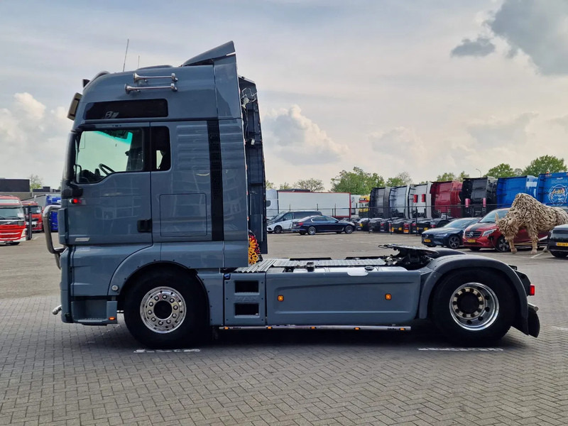 MAN TGX 18.580 4x2 XL - Retarder - PTO/Hydraulic - Night clima - Full spoiler - Alloy wheels - شاحنة جرار: صور 4 MAN TGX 18.580 4x2 XL - Retarder - PTO/Hydraulic - Night clima - Full spoiler - Alloy wheels - شاحنة جرار: صور 4