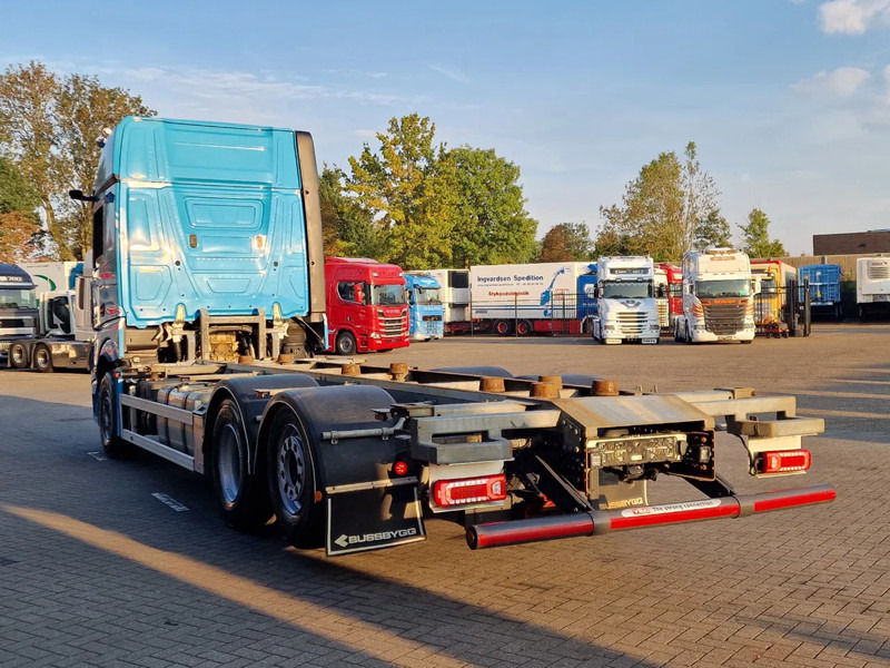 Mercedes-Benz Actros 2553 6x2 - BDF - Retarder - 4.90 WB - Loadlift - Full air - شاحنات الحاويات / جسم علوي قابل للتغيير شاحنة: صور 5 Mercedes-Benz Actros 2553 6x2 - BDF - Retarder - 4.90 WB - Loadlift - Full air - شاحنات الحاويات / جسم علوي قابل للتغيير شاحنة: صور 5