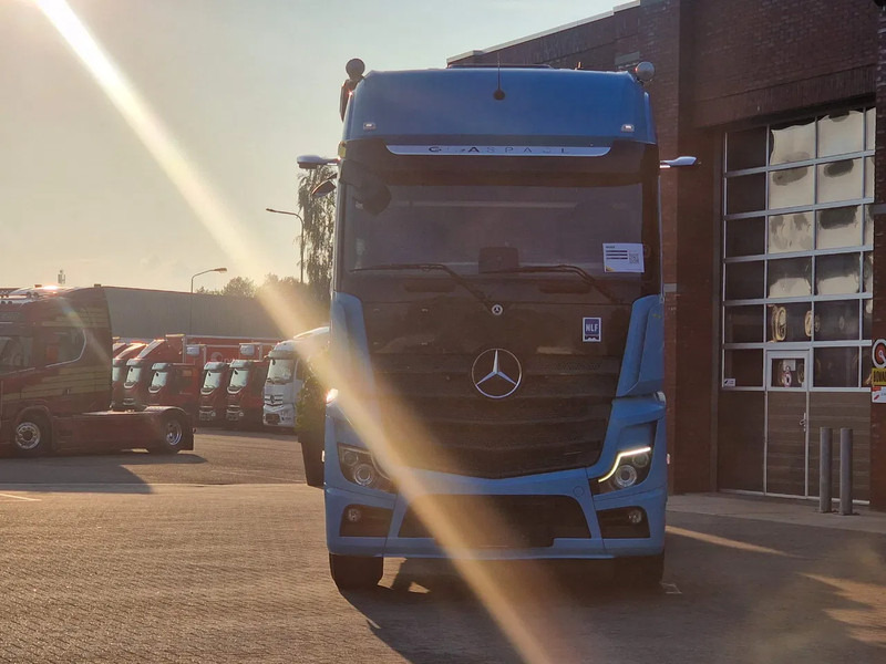 Mercedes-Benz Actros 2553 6x2 - BDF - Retarder - 4.90 WB - Loadlift - Full air - شاحنات الحاويات / جسم علوي قابل للتغيير شاحنة: صور 2 Mercedes-Benz Actros 2553 6x2 - BDF - Retarder - 4.90 WB - Loadlift - Full air - شاحنات الحاويات / جسم علوي قابل للتغيير شاحنة: صور 2