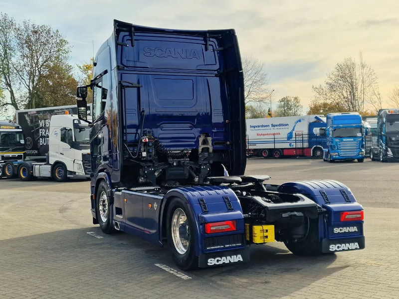 Scania 660S V8 NGS Highline 4x2 - Full spec - Retarder - Night Clima - Leather - Led - Full air - New Dashboard - شاحنة جرار: صور 5 Scania 660S V8 NGS Highline 4x2 - Full spec - Retarder - Night Clima - Leather - Led - Full air - New Dashboard - شاحنة جرار: صور 5
