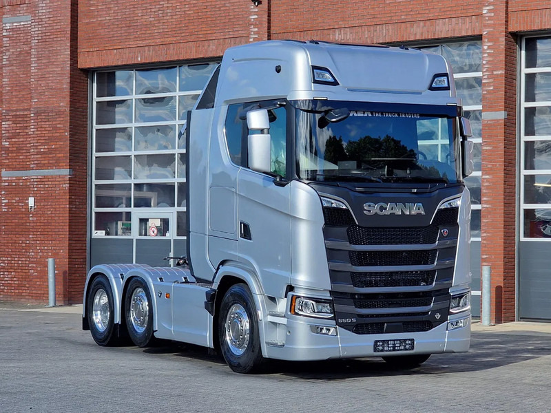 Scania 660S V8 NGS Highline 6x2/4 - New - Full spec - Retarder - Night clima - Led - Leather - Navi - شاحنة جرار: صور 1 Scania 660S V8 NGS Highline 6x2/4 - New - Full spec - Retarder - Night clima - Led - Leather - Navi - شاحنة جرار: صور 1