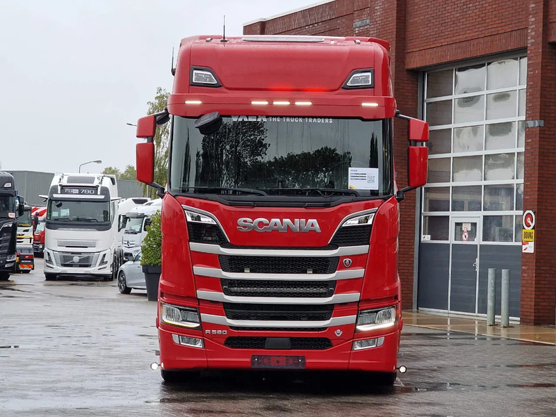 Scania R580 V8 NGS Highline 6x2 - Retarder - Leather - Full air - 3.15 WB - Navi - Led - No EGR - شاحنة جرار: صور 2 Scania R580 V8 NGS Highline 6x2 - Retarder - Leather - Full air - 3.15 WB - Navi - Led - No EGR - شاحنة جرار: صور 2