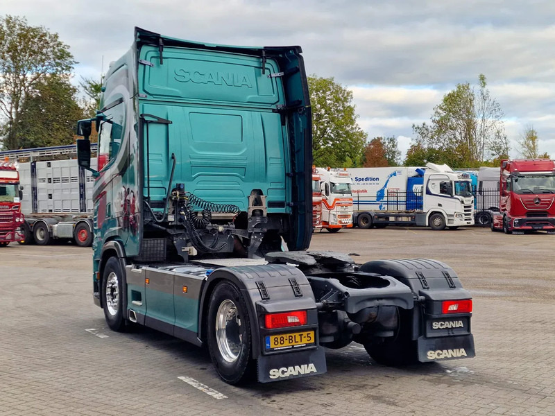 Scania S580 A4x2NB - شاحنة جرار: صور 5 Scania S580 A4x2NB - شاحنة جرار: صور 5