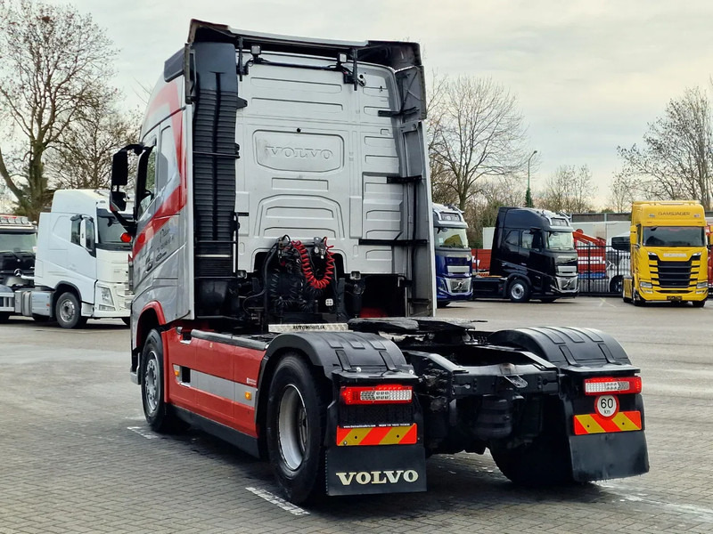 Volvo FH 13.460 Globetrotter 4x2 - PTO/Hydraulic - 2x tank - Steel/Air - شاحنة جرار: صور 5 Volvo FH 13.460 Globetrotter 4x2 - PTO/Hydraulic - 2x tank - Steel/Air - شاحنة جرار: صور 5