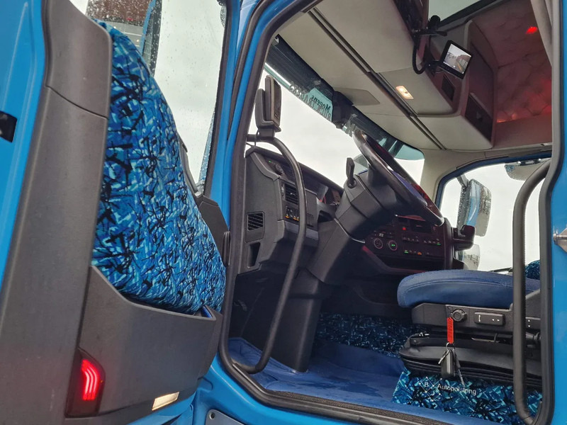 شاحنة جرار Volvo FH 13.500 Globetrotter 6x2 - I Save - PTO/hydraulics - Full air - Custom interior: صور 9 شاحنة جرار Volvo FH 13.500 Globetrotter 6x2 - I Save - PTO/hydraulics - Full air - Custom interior: صور 9
