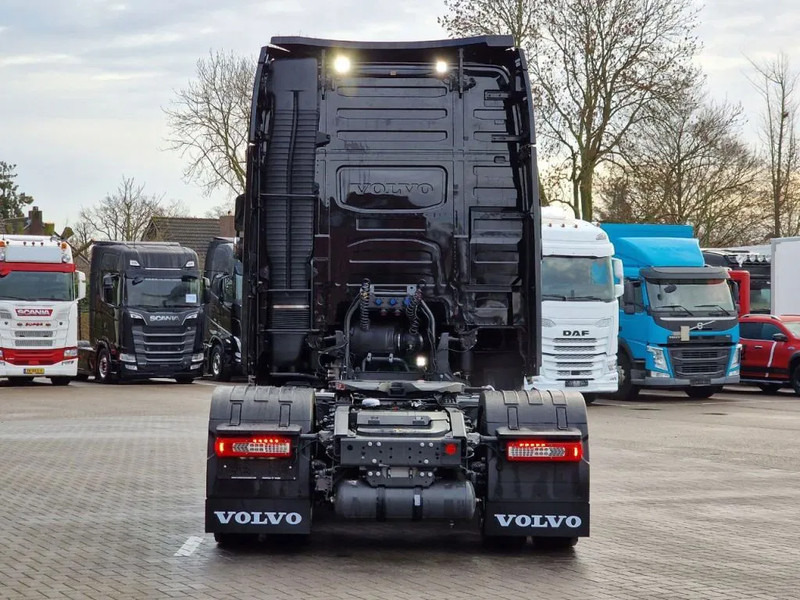 Volvo FH 13.500 Globetrotter XL 4x2 - NEW - Full spec - I parkcool - Full air - - شاحنة جرار: صور 5 Volvo FH 13.500 Globetrotter XL 4x2 - NEW - Full spec - I parkcool - Full air - - شاحنة جرار: صور 5