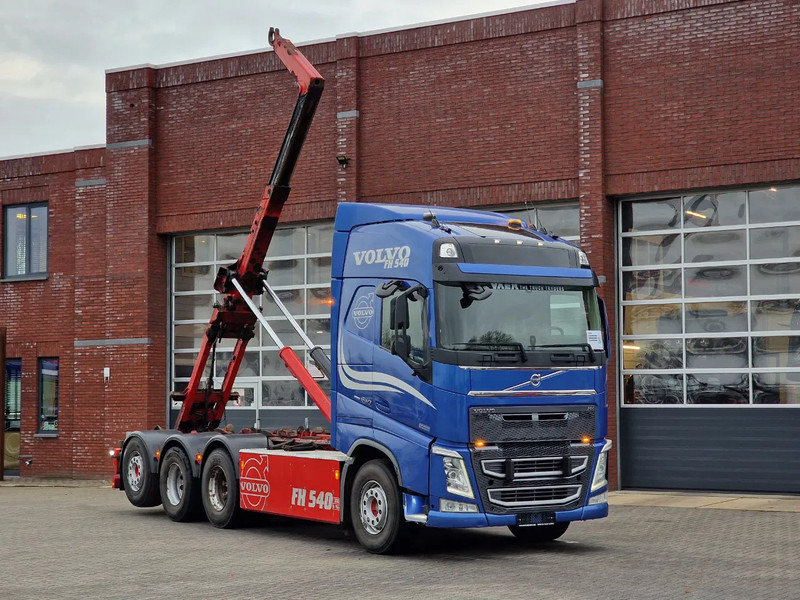 Volvo FH 13.540 Globetrotter 8x4*4 - HIAB Hook 22T - Full air - Work remote - شاحنة ذات الخطاف: صور 1 Volvo FH 13.540 Globetrotter 8x4*4 - HIAB Hook 22T - Full air - Work remote - شاحنة ذات الخطاف: صور 1