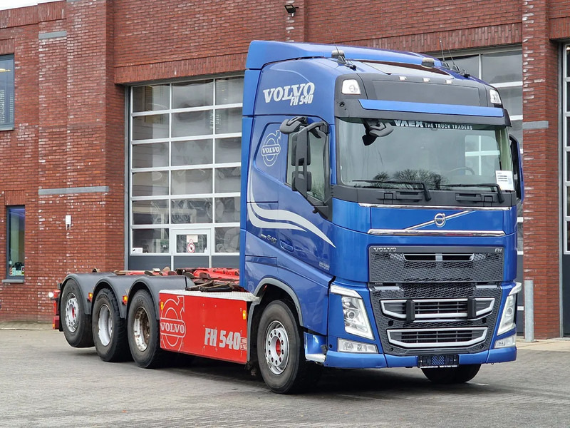 Volvo FH 13.540 Globetrotter 8x4*4 - HIAB Hook 22T - Full air - Work remote - شاحنة ذات الخطاف: صور 3 Volvo FH 13.540 Globetrotter 8x4*4 - HIAB Hook 22T - Full air - Work remote - شاحنة ذات الخطاف: صور 3