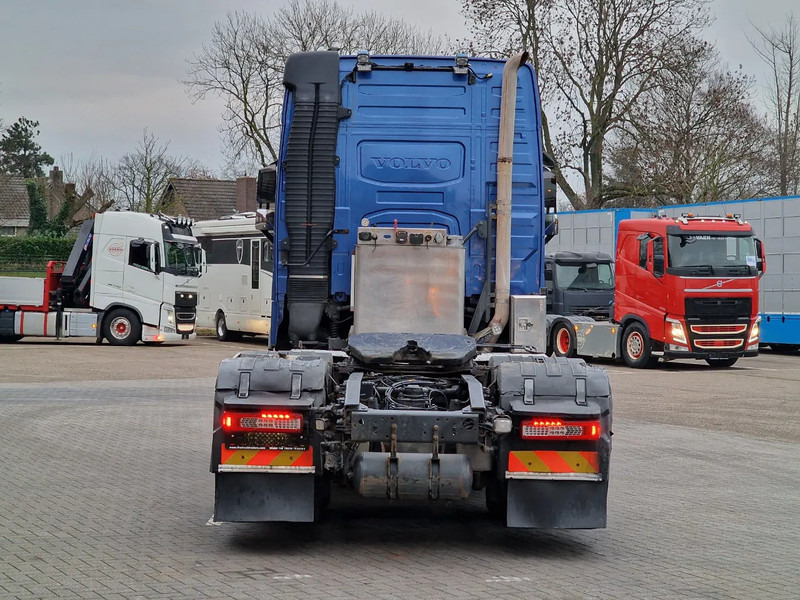 Volvo FH 16.750 Globetrotter 6x4 - Lift axle - HUB reduction - PTO/Hydraulic - 3.40 WB - شاحنة جرار: صور 3 Volvo FH 16.750 Globetrotter 6x4 - Lift axle - HUB reduction - PTO/Hydraulic - 3.40 WB - شاحنة جرار: صور 3