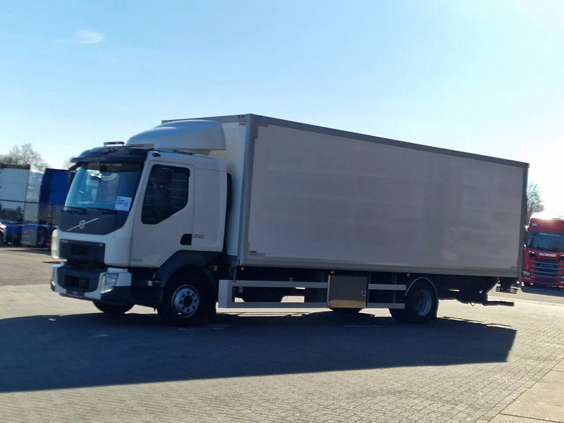 Volvo FL 250 4x2 Box truck, loading lift, 12T - بصندوق مغلق شاحنة: صور 3 Volvo FL 250 4x2 Box truck, loading lift, 12T - بصندوق مغلق شاحنة: صور 3