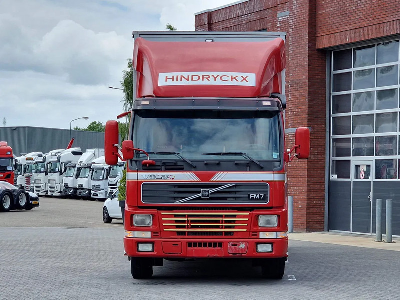 Volvo FM 250 4x- Livestock 2 deck - Lifting floors - Loadlift - Manual gearbox - شاحنة نقل المواشي شاحنة: صور 2 Volvo FM 250 4x- Livestock 2 deck - Lifting floors - Loadlift - Manual gearbox - شاحنة نقل المواشي شاحنة: صور 2