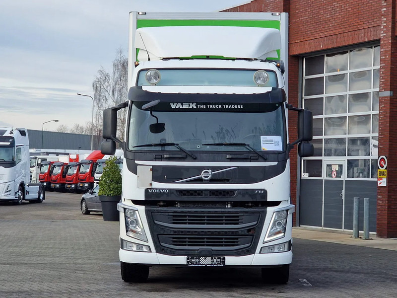 Volvo FM 460 6x2*4 - Globetrotter - BDF Chassis with box - Euro 6 - Full air - - بصندوق مغلق شاحنة: صور 2 Volvo FM 460 6x2*4 - Globetrotter - BDF Chassis with box - Euro 6 - Full air - - بصندوق مغلق شاحنة: صور 2