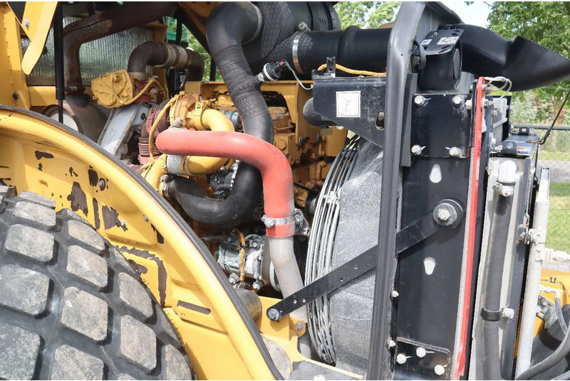 مدحلة Caterpillar CS78B | TRIMBLE GPS | GOOD CONDITION: صور 12 مدحلة Caterpillar CS78B | TRIMBLE GPS | GOOD CONDITION: صور 12