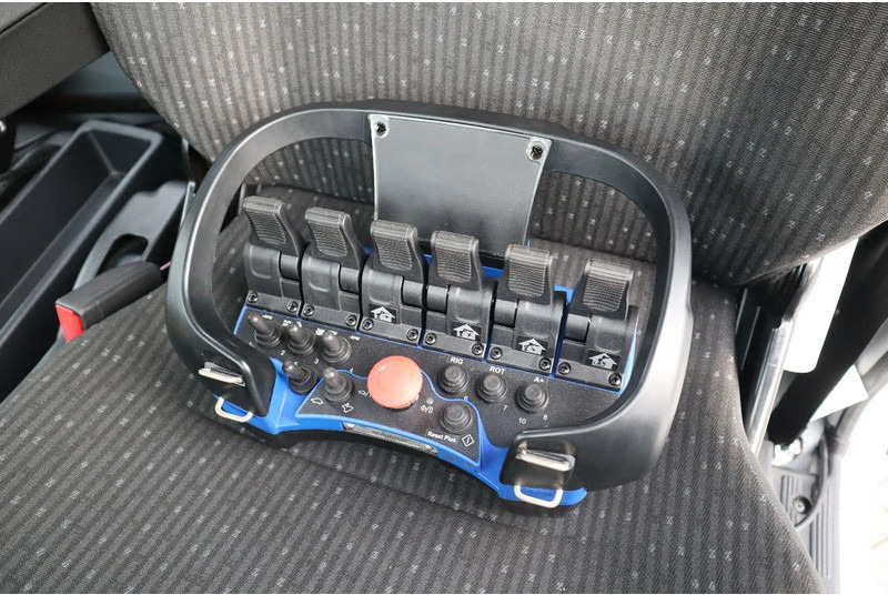 قلابات, شاحنة كرين FUSO 7C18 | 4X2 | 3-WAY TIPPER | PM 6.5 KRAN /CRANE: صور 18