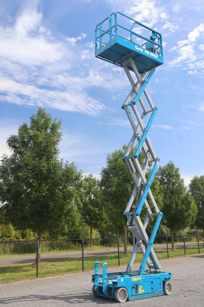 Genie GS-2646 | 10 METER | 454 KG - رافعات مقصية: صور 5 Genie GS-2646 | 10 METER | 454 KG - رافعات مقصية: صور 5