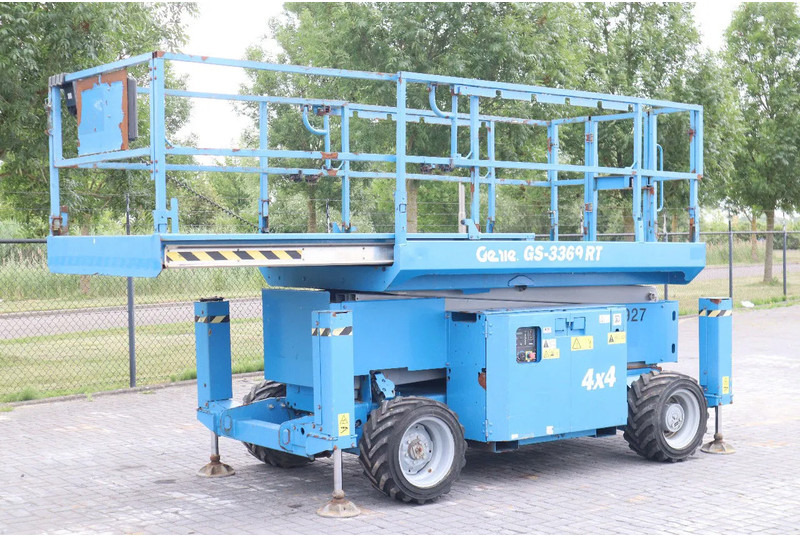 Genie GS-3369 RT | 12 METER | ROUGH TERRAIN - رافعات مقصية: صور 2 Genie GS-3369 RT | 12 METER | ROUGH TERRAIN - رافعات مقصية: صور 2
