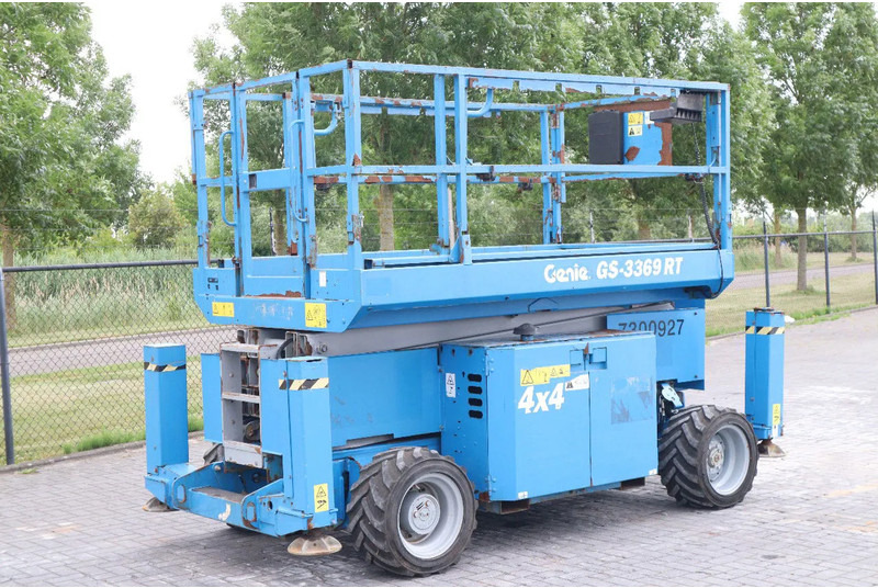 Genie GS-3369 RT | 12 METER | ROUGH TERRAIN - رافعات مقصية: صور 5 Genie GS-3369 RT | 12 METER | ROUGH TERRAIN - رافعات مقصية: صور 5
