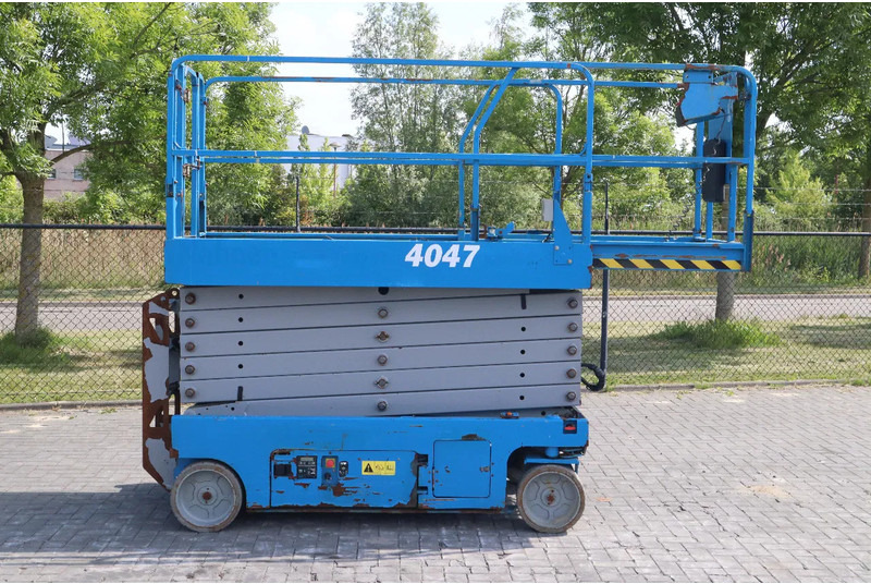 Genie GS-4047 | 14 METER | 350 KG - رافعات مقصية: صور 4 Genie GS-4047 | 14 METER | 350 KG - رافعات مقصية: صور 4