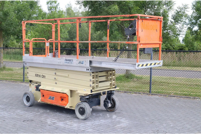 JLG 2646 ES | 10 METER | 450 KG - رافعات مقصية: صور 5 JLG 2646 ES | 10 METER | 450 KG - رافعات مقصية: صور 5