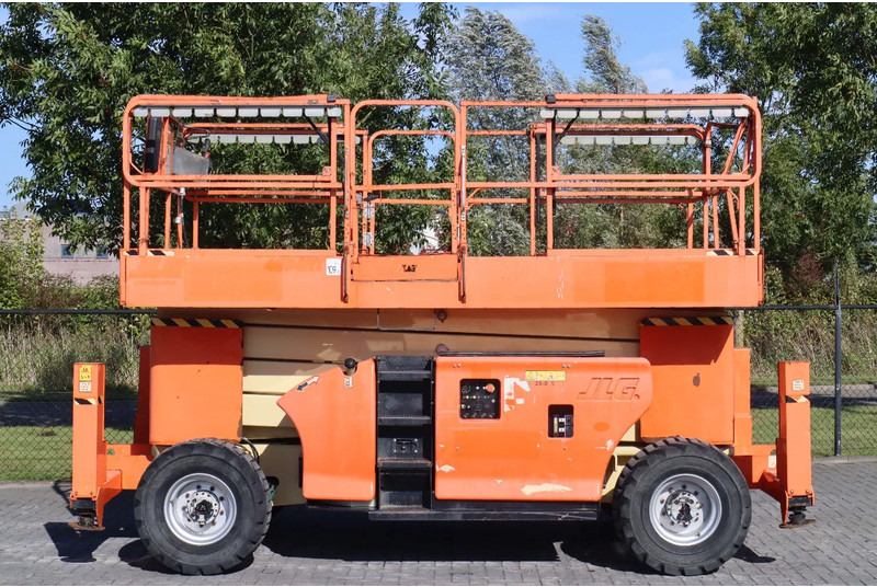 JLG 4394 RT MEGA DECK | 15 METER | 680 KG - رافعات مقصية: صور 1 JLG 4394 RT MEGA DECK | 15 METER | 680 KG - رافعات مقصية: صور 1