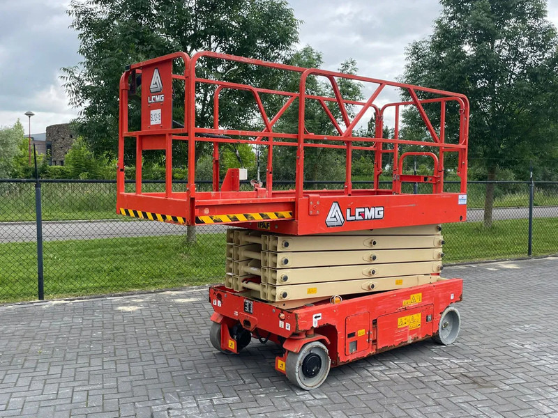 LGMG AS1012E | 12 METER | 320 KG | GS-3232 | ES 3246 - رافعات مقصية: صور 5 LGMG AS1012E | 12 METER | 320 KG | GS-3232 | ES 3246 - رافعات مقصية: صور 5