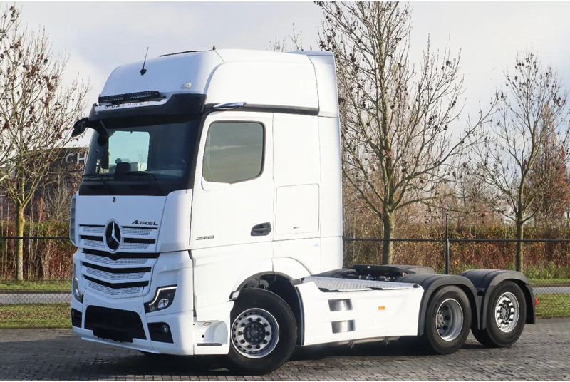 Mercedes-Benz Actros 2553 | 6X2 | 33.000 KM! | RETARDER | EURO 6 | FULL AIR - شاحنة جرار: صور 1 Mercedes-Benz Actros 2553 | 6X2 | 33.000 KM! | RETARDER | EURO 6 | FULL AIR - شاحنة جرار: صور 1