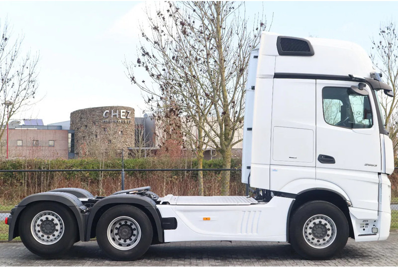 Mercedes-Benz Actros 2553 | 6X2 | 33.000 KM! | RETARDER | EURO 6 | FULL AIR - شاحنة جرار: صور 4 Mercedes-Benz Actros 2553 | 6X2 | 33.000 KM! | RETARDER | EURO 6 | FULL AIR - شاحنة جرار: صور 4