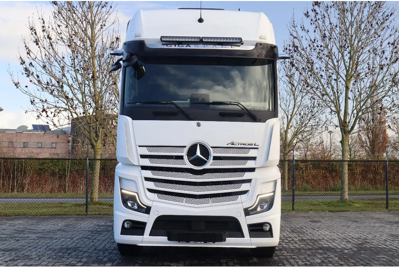 Mercedes-Benz Actros 2553 | 6X2 | FULL AIR | RETARDER | 33.000 KM! | EURO 6 - شاحنة جرار: صور 2 Mercedes-Benz Actros 2553 | 6X2 | FULL AIR | RETARDER | 33.000 KM! | EURO 6 - شاحنة جرار: صور 2