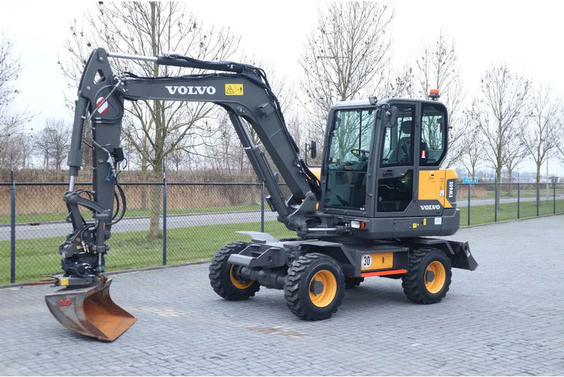 Volvo EW 60 E | DEMO | 30 KM/H | ROTOTILT + GRIPPER | BUCKET - حفارة على عجلات: صور 2 Volvo EW 60 E | DEMO | 30 KM/H | ROTOTILT + GRIPPER | BUCKET - حفارة على عجلات: صور 2
