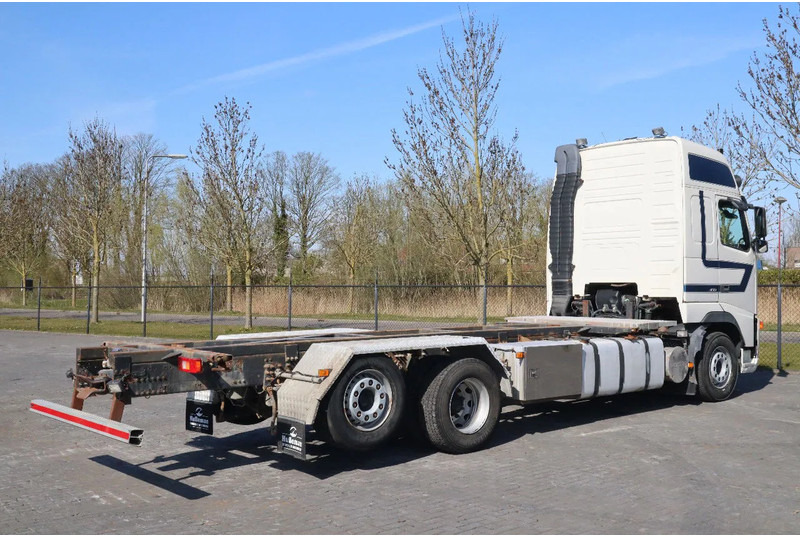 Volvo FH 460 | 6X2 | MANUAL | BDF | RETARDER | EURO 3 - الشاسيه شاحنة: صور 5 Volvo FH 460 | 6X2 | MANUAL | BDF | RETARDER | EURO 3 - الشاسيه شاحنة: صور 5