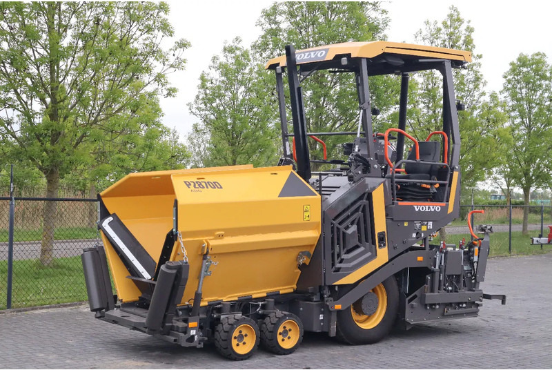 Volvo P2870 D ABG | ASPHALT PAVER | NEW / UNUSED | BOMAG BF300 - آلة أسفلت: صور 2 Volvo P2870 D ABG | ASPHALT PAVER | NEW / UNUSED | BOMAG BF300 - آلة أسفلت: صور 2
