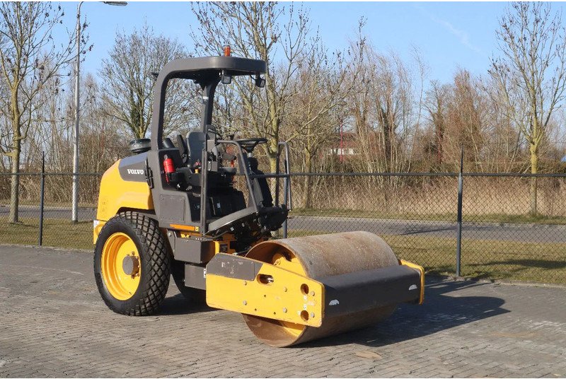 Volvo SD45B | GOOD CONDIITON | LOW HOURS - مدحلة: صور 5 Volvo SD45B | GOOD CONDIITON | LOW HOURS - مدحلة: صور 5