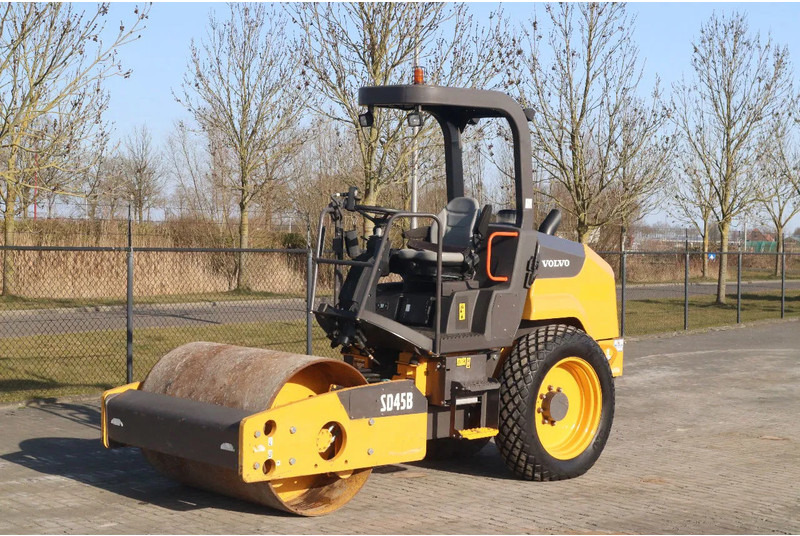 Volvo SD45B | GOOD CONDIITON | LOW HOURS - مدحلة: صور 2 Volvo SD45B | GOOD CONDIITON | LOW HOURS - مدحلة: صور 2
