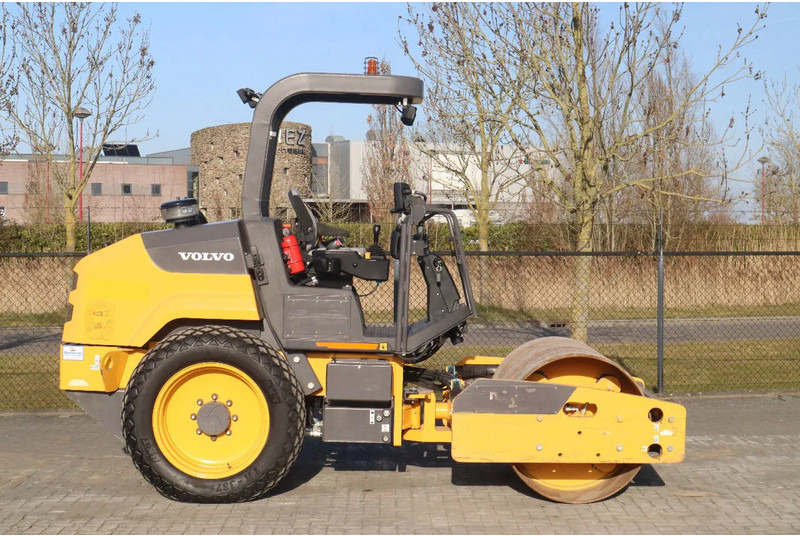 Volvo SD45B | GOOD CONDIITON | LOW HOURS - مدحلة الأسفلت: صور 4 Volvo SD45B | GOOD CONDIITON | LOW HOURS - مدحلة الأسفلت: صور 4