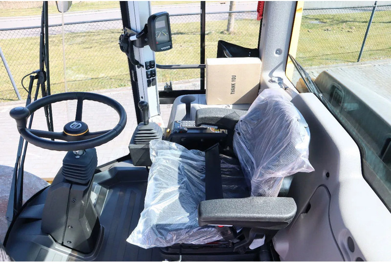 مدحلة Volvo SD75B | SD 75 B | NEW / UNUSED | 1 YEAR WARRANTY: صور 17
