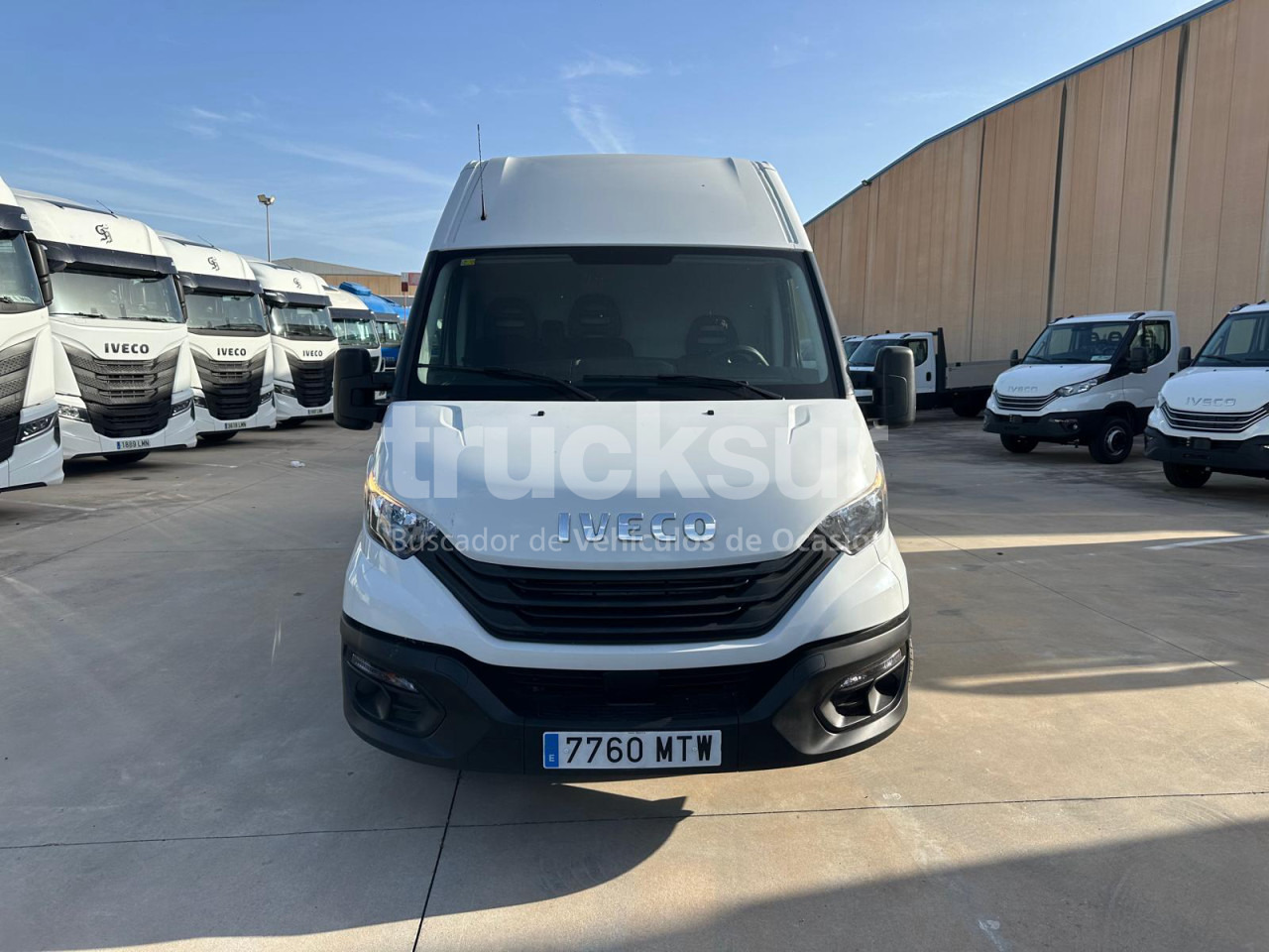 IVECO DAILY 35S16 F 16M3 - الشاحنات الصغيرة صندوق مغلق: صور 3 IVECO DAILY 35S16 F 16M3 - الشاحنات الصغيرة صندوق مغلق: صور 3