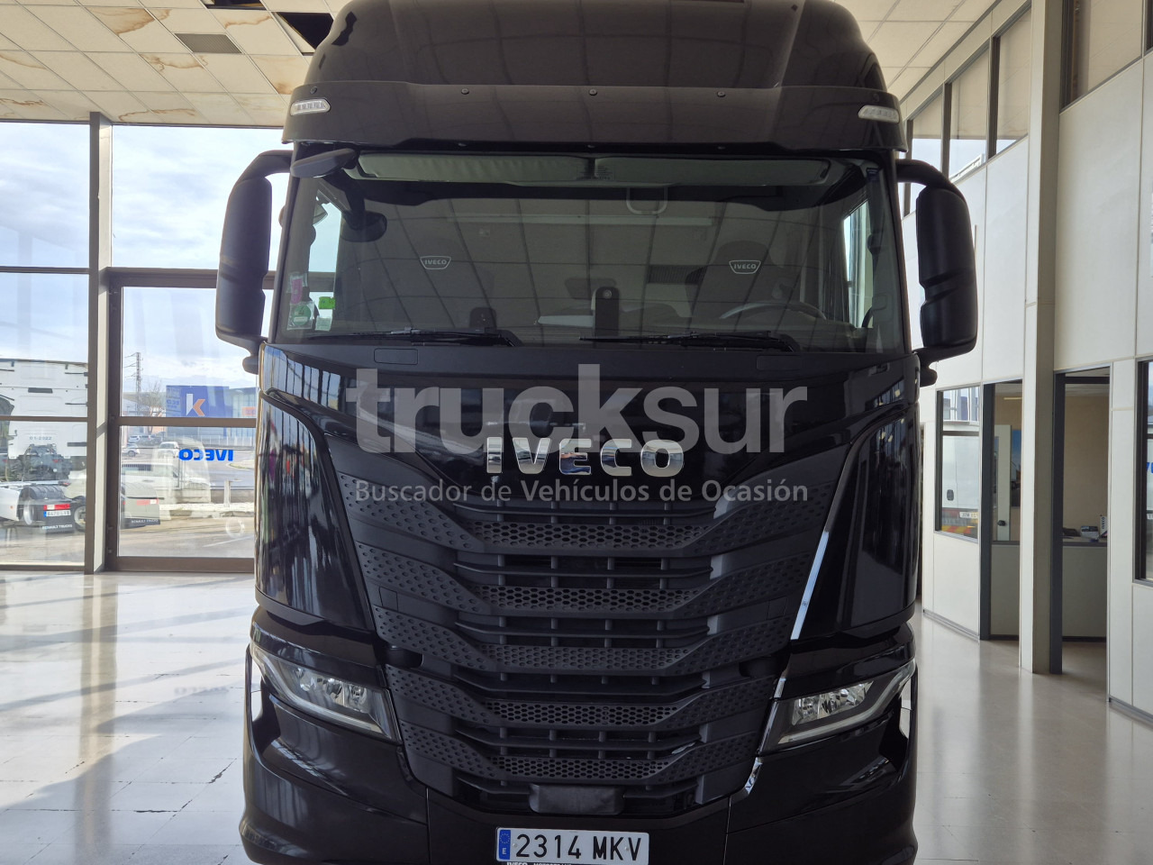 IVECO S-WAY AS440S46T/P - شاحنة جرار: صور 2 IVECO S-WAY AS440S46T/P - شاحنة جرار: صور 2