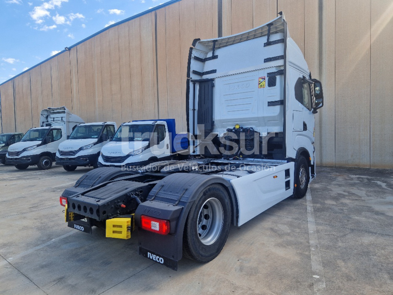 IVECO S-WAY AS440S49T/P - شاحنة جرار: صور 3 IVECO S-WAY AS440S49T/P - شاحنة جرار: صور 3