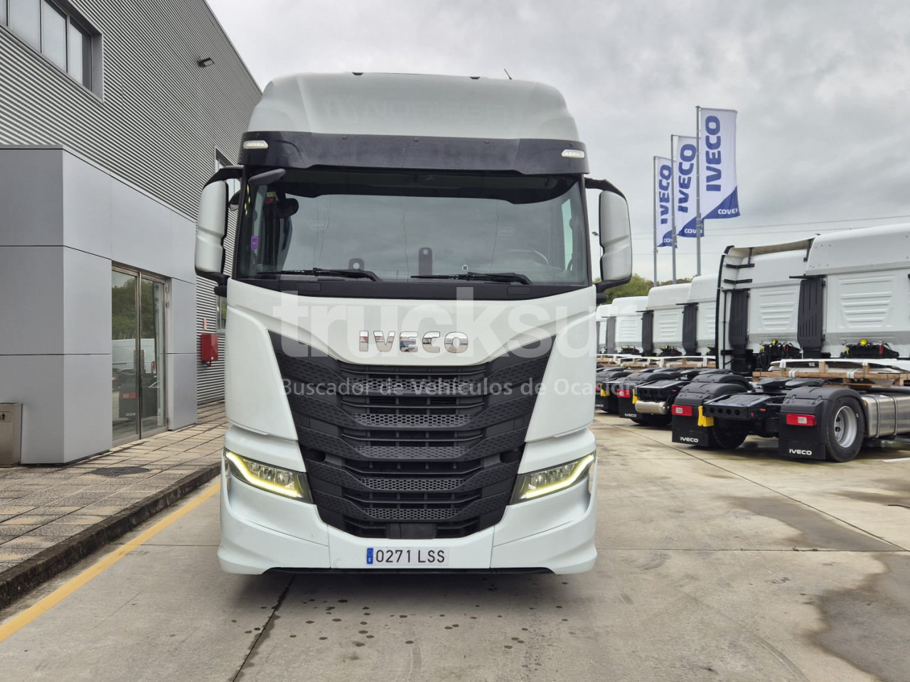 IVECO S-WAY AS440S51T/P - شاحنة جرار: صور 3 IVECO S-WAY AS440S51T/P - شاحنة جرار: صور 3