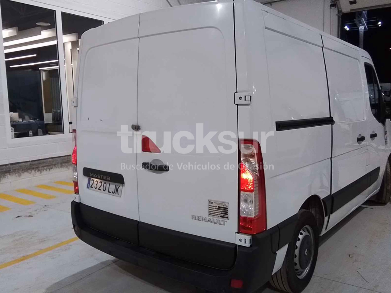RENAULT MASTER 125.35 - الشاحنات الصغيرة صندوق مغلق: صور 2 RENAULT MASTER 125.35 - الشاحنات الصغيرة صندوق مغلق: صور 2
