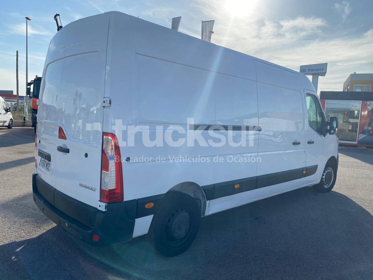 RENAULT MASTER 150.35 - الشاحنات الصغيرة صندوق مغلق: صور 4 RENAULT MASTER 150.35 - الشاحنات الصغيرة صندوق مغلق: صور 4