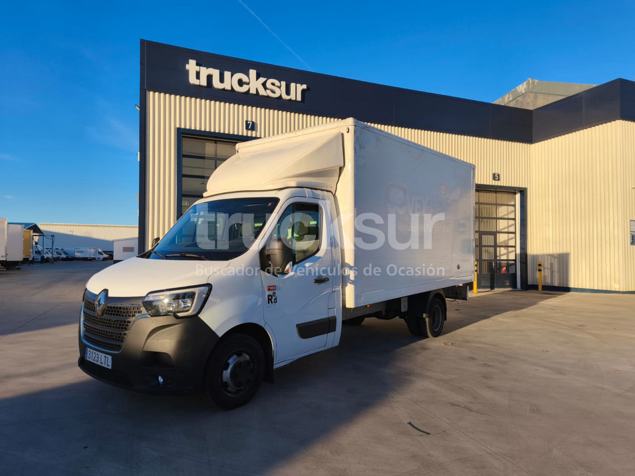 RENAULT MASTER 165.35 GV - الشاحنات الصغيرة صندوق مغلق: صور 1 RENAULT MASTER 165.35 GV - الشاحنات الصغيرة صندوق مغلق: صور 1