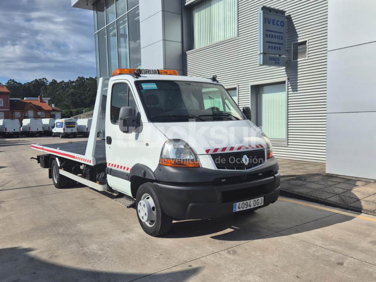 RENAULT MASTER - سيارة السحب للتصليح: صور 2 RENAULT MASTER - سيارة السحب للتصليح: صور 2