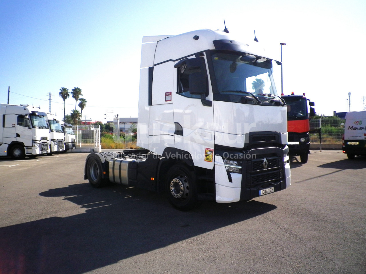 RENAULT T520 HIGH SLEEPER CAB - شاحنة جرار: صور 3 RENAULT T520 HIGH SLEEPER CAB - شاحنة جرار: صور 3