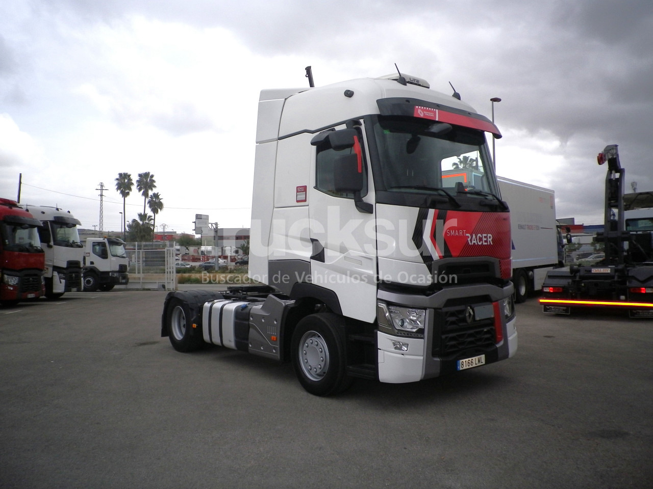 RENAULT T520 HIGH SLEEPER CAB - شاحنة جرار: صور 3 RENAULT T520 HIGH SLEEPER CAB - شاحنة جرار: صور 3