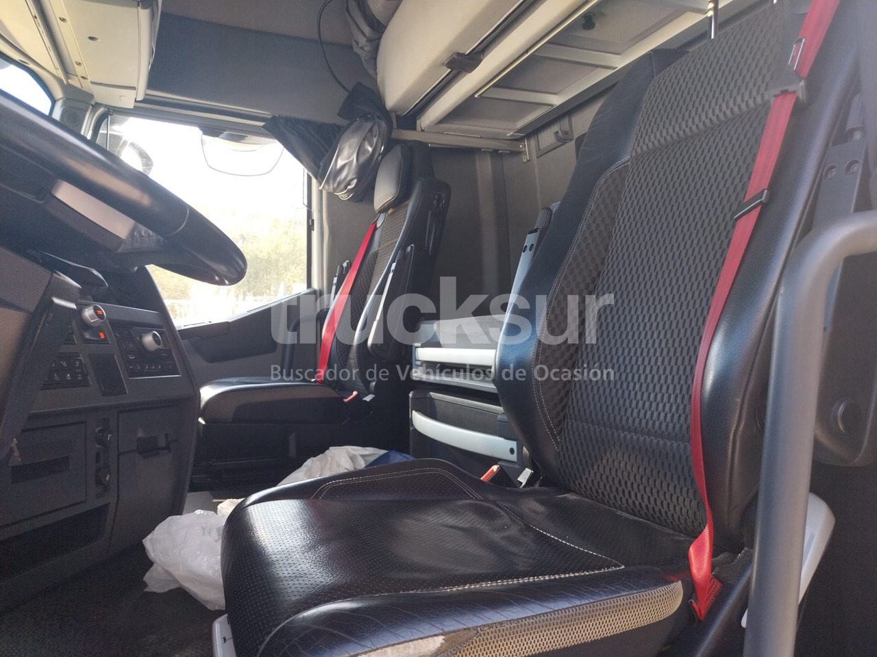 شاحنة جرار RENAULT T520 SLEEPER CAB: صور 17 شاحنة جرار RENAULT T520 SLEEPER CAB: صور 17