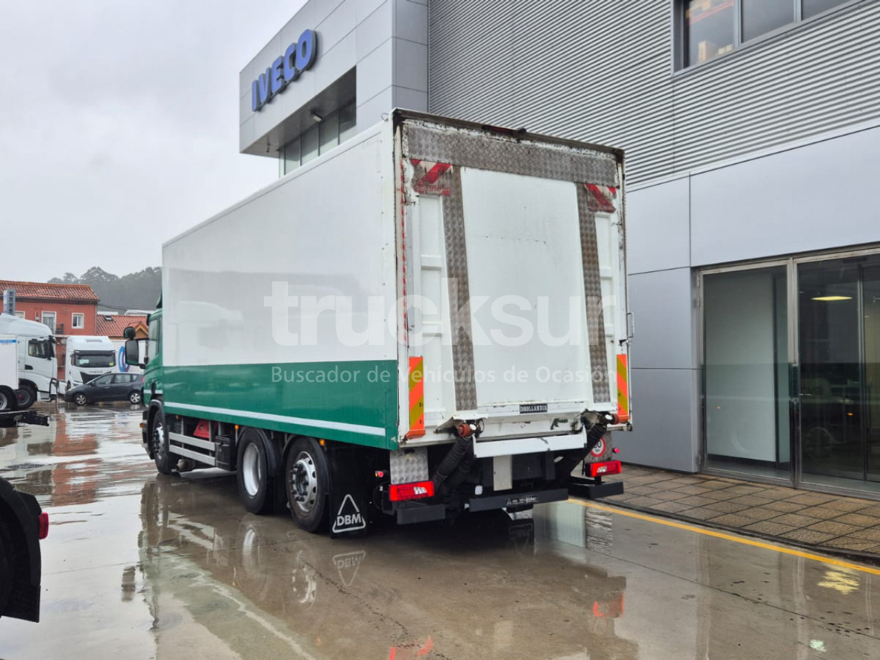 SCANIA P320.26 ejes 6x2*4 - بصندوق مغلق شاحنة: صور 4 SCANIA P320.26 ejes 6x2*4 - بصندوق مغلق شاحنة: صور 4