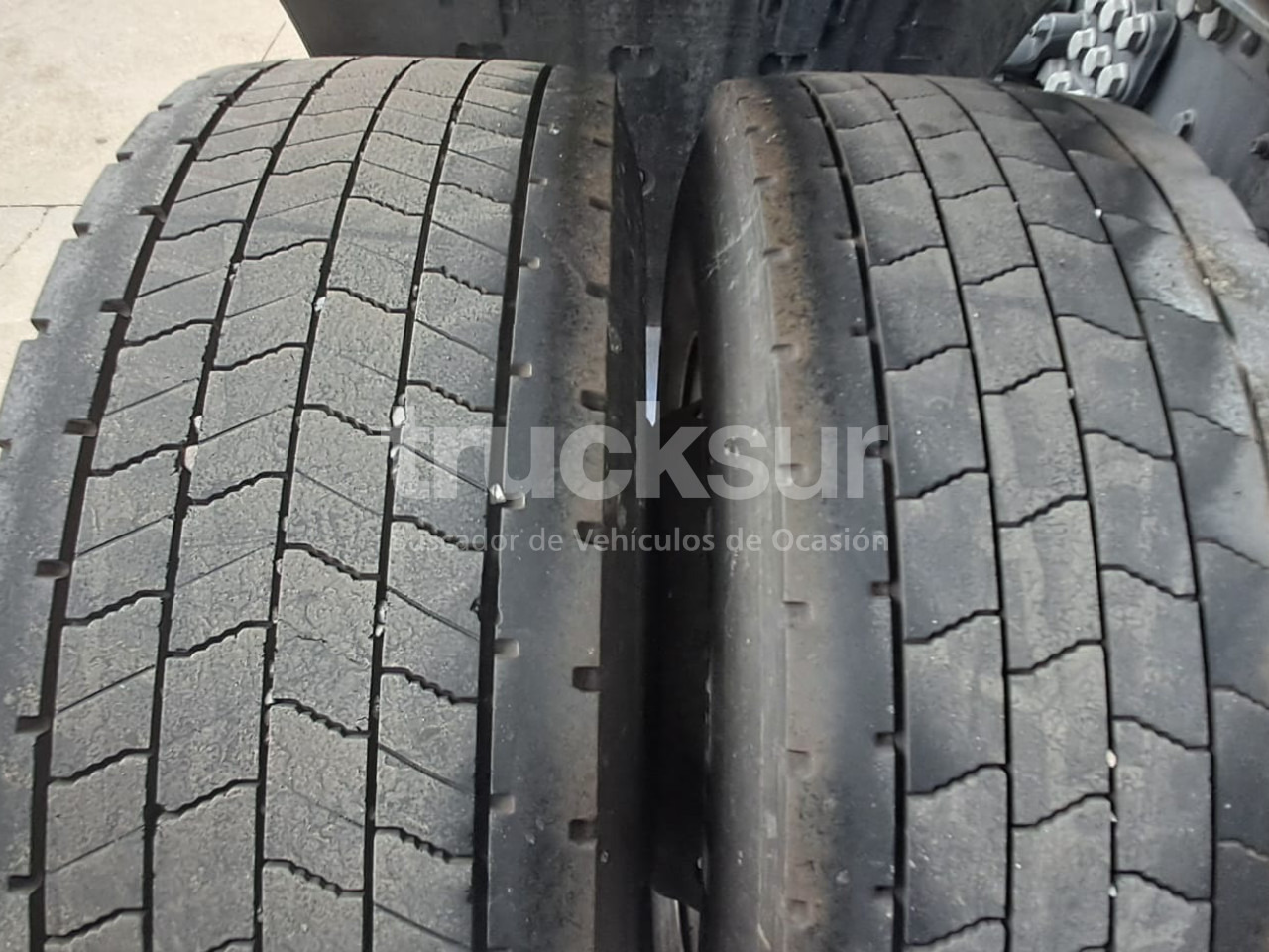 شاحنة جرار SCANIA R460 SUPER: صور 23